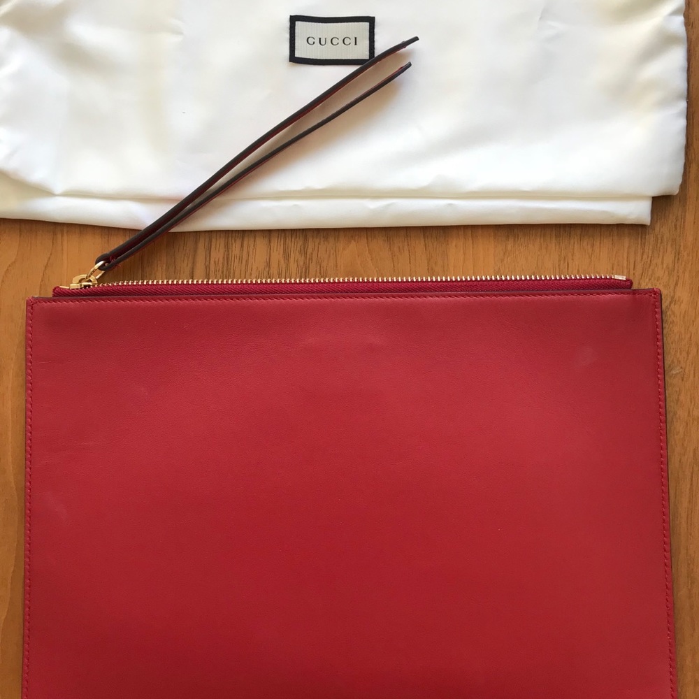 Limited Edition GUCCI Rainbow GG Supreme Clutch - Picture 6 of 8